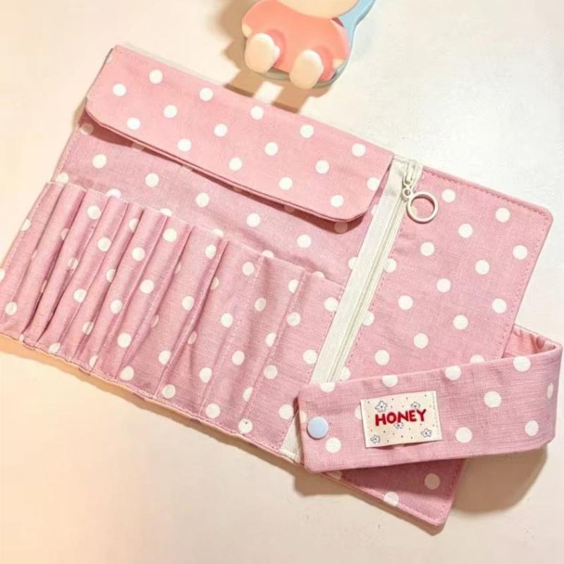 ヴィンテージ風のドット柄ロールアップ式ペンケース。メイクブラ - Makeup のレビューと価格